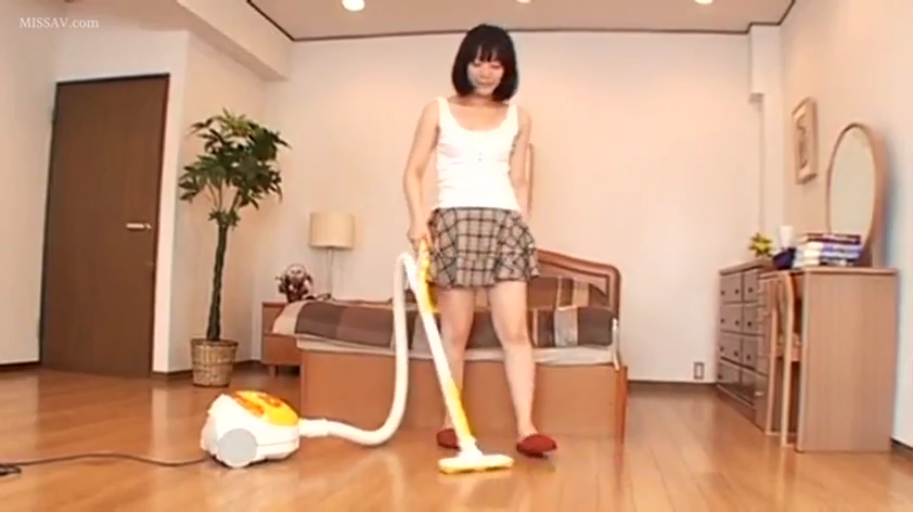 平静 · 卧室 · 拖鞋 · 吸尘器