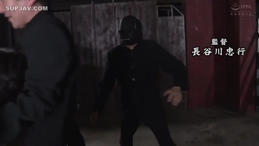 废弃工厂 · 黑色头套 · 黑色学生制服