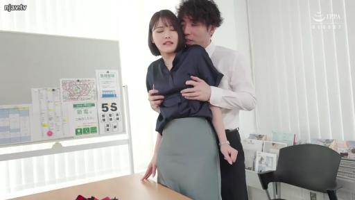 沉浸 · 办公室 · 深蓝色短袖衬衫 · 白板 · 办公环境 · 揉胸 · 男性双手揉胸特写