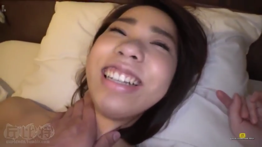 床 · 锁骨位置 · 裸体 · 沉浸感 · 出汗 · 性高潮中