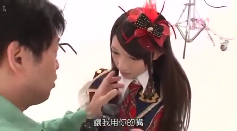 面部 · 中文字幕 · 摄影棚 · 调教 · 面对面 · 头饰 · 顺从 · 偶像制服