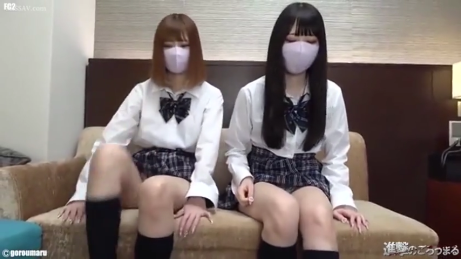 室内 · 坐姿 · 展示 · 中景 · 沙发 · JK制服 · 双人 · 遮脸