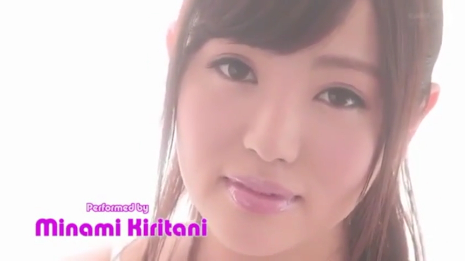 脸部特写 · 微笑 · 注视 · 白色背景 · 正面 · 亚洲女性 · 吊带