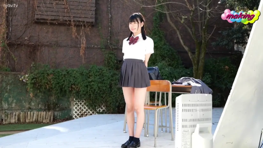 微笑 · 拍摄现场 · 反光板 · 深色短袜 · 反光板可见