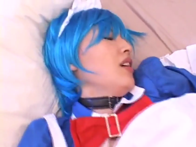 室内 · 脸部特写 · 仰卧 · 女仆装