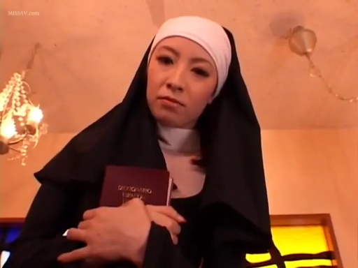 面部 · 修女服 · 教堂