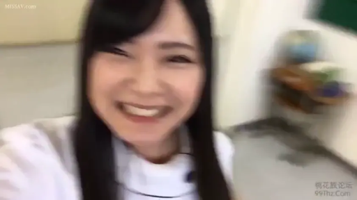 教室 · 脸部特写 · 开心 · 白色制服