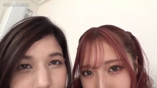 室内 · 略显迷离 · 眼睛特写
