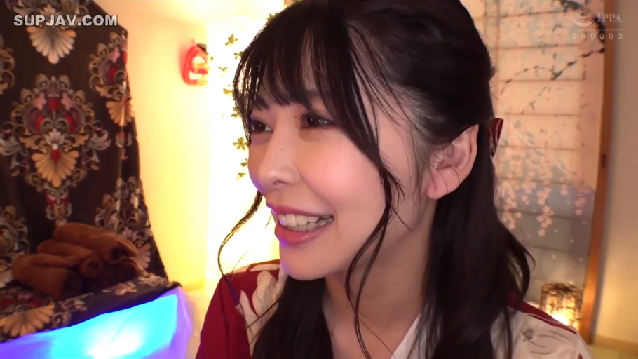 侧颜 · 微笑 · 和服 · 日式房间 · 和服