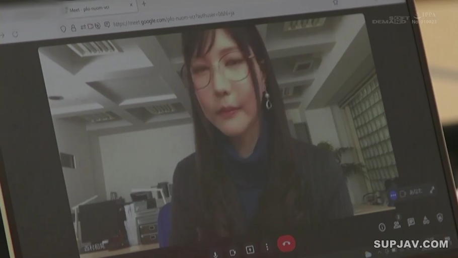 高领毛衣