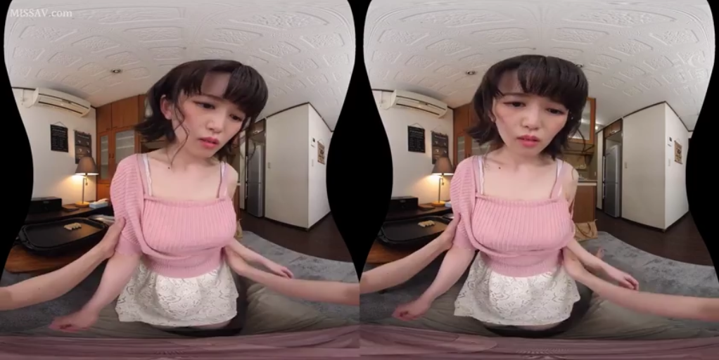 被动 · 居家卧室 · 粉色针织短袖上衣 · 无 · 男人双手接触女性侧腰 · VR视角