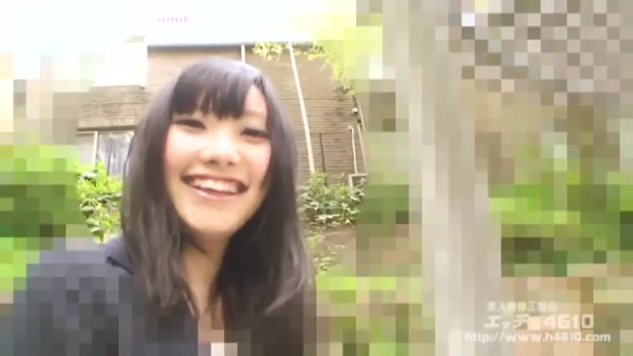 户外 · 头部特写 · 正面 · 黑色外套