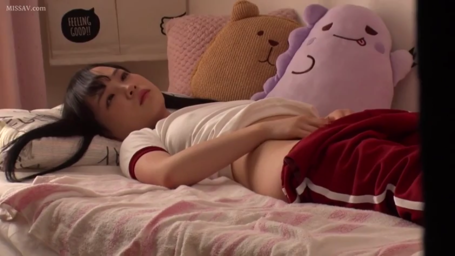 卧室 · 迷离 · 自慰 · 仰卧 · 长发 · 腹部 · 运动服 · 毛绒玩具