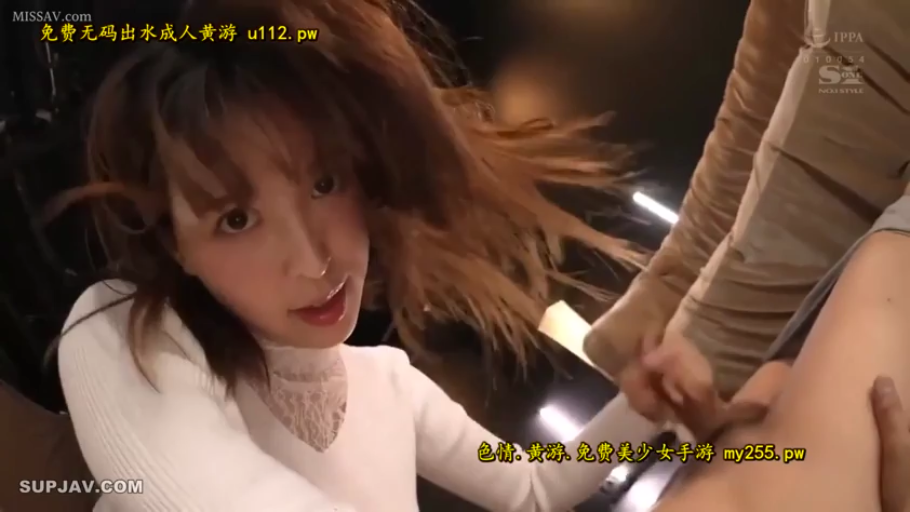 室内 · 嘴巴微张 · 蕾丝领口 · 口交 · 女子脸部特写