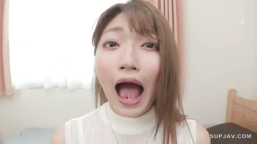 卧室 · 张嘴 · 张开的嘴部特写 · 白色无袖上衣 · 口交
