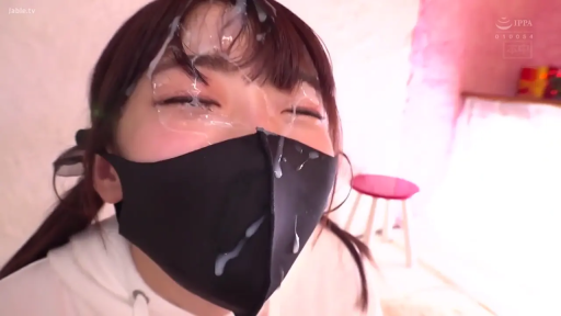 室内 · 脸部特写 · 闭眼 · 黑色口罩 · 黑色口罩 · 精液覆盖面部 · 颜射
