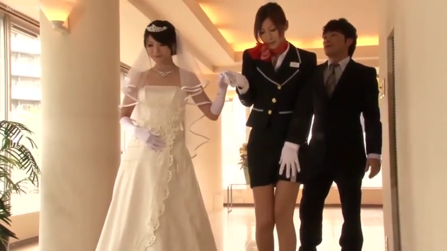 室内 · 站立 · 全景 · 婚纱