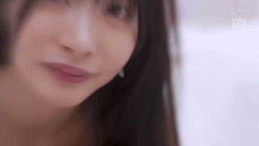 室内 · 唇部特写 · 娇羞