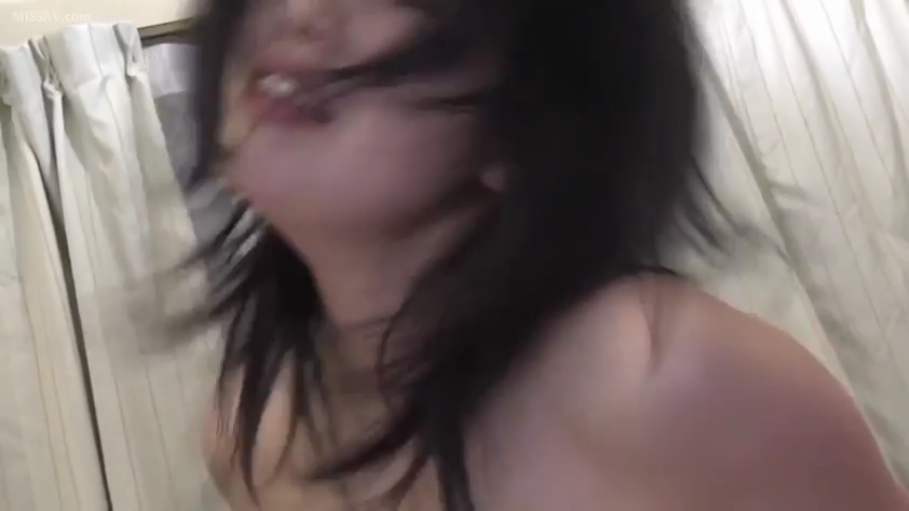 面部 · 全裸 · 卧室