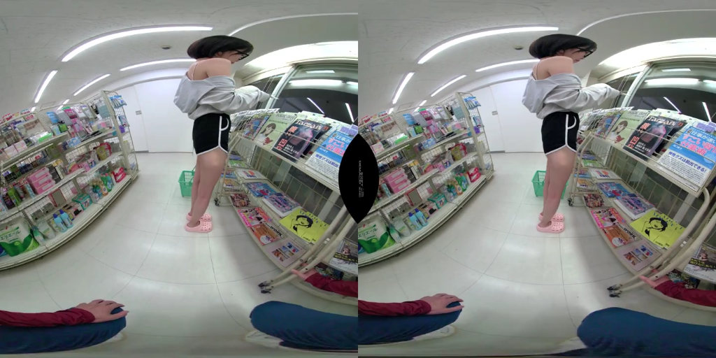 站姿 · 全景 · 自然 · 便利店 · 灰色连帽衫 · 购物 · 杂志架