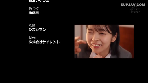 室内 · 脸部特写 · 挑逗 · 白色内衬