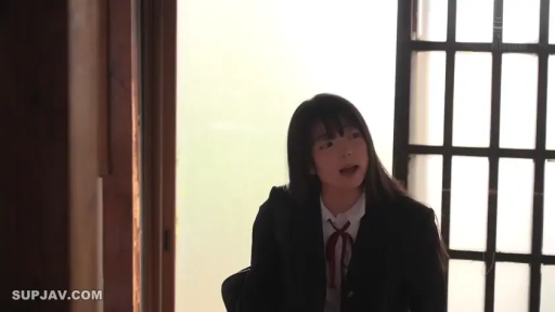 室内 · 半身 · 制服 · 惊讶 · 说话 · 侧头 · 黑长直