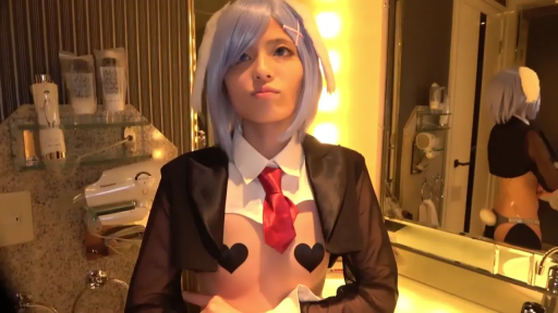 浴室 · 面对镜头 · 半身特写 · 正面站立 · 兔耳发饰 · 角色扮演制服 · 噘嘴 · 蓝色短发