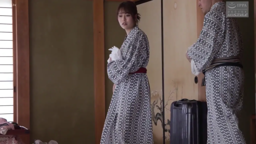 站立 · 和室 · 行李箱 · 中景 · 困惑 · 对话 · 日系 · 浴衣