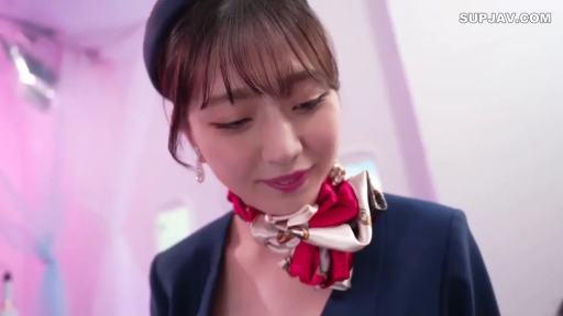 低头 · 微笑 · 面部特写 · 职场诱惑 · 服务 · 丝巾 · 空姐制服 · 飞机机舱