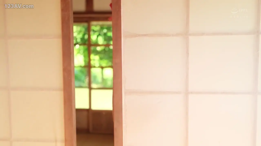 日式住宅 · Nude · 光线明亮 · 无法分辨 · 局部特写