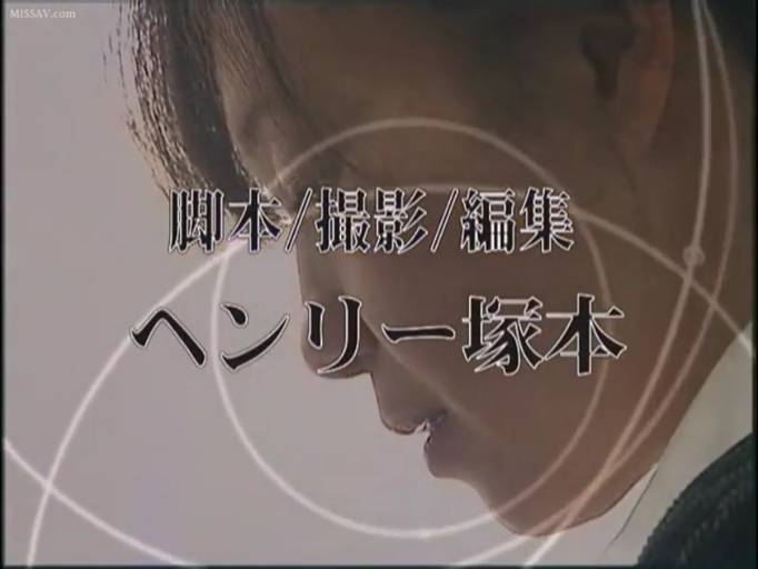 室内 · 平静 · 制作名单 · 侧脸特写 · 白色衣物