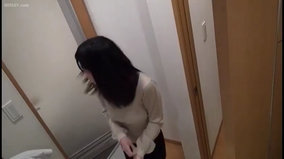 自然 · 住宅 · 深色下装