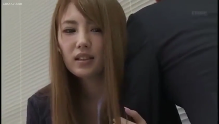 脸部特写 · 办公室 · 靠墙 · 挑逗 · 百叶窗 · 职场剧情 · OL制服 · 迷茫