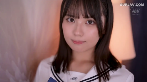 室内 · 纯真 · 面部特写 · 白色水手服
