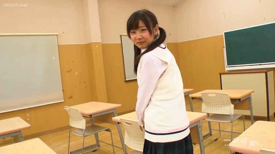 教室 · 回眸 · JK制服