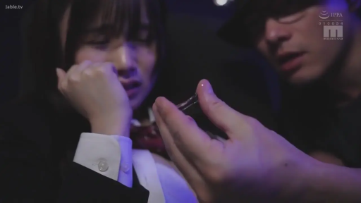 室内 · 坐姿 · 脸部特写 · JK制服