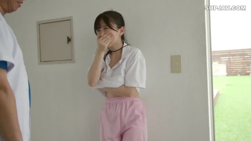 室内 · 不知所措 · 项圈 · 颈带 · 人物上半身特写