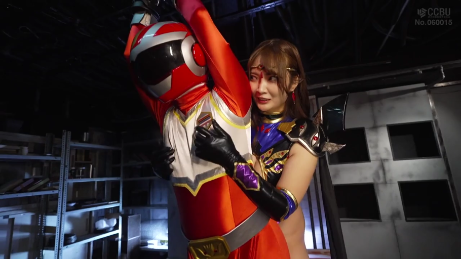 头盔 · 抚摸 · 仓库 · 坏笑 · 背后环抱 · 战队紧身衣