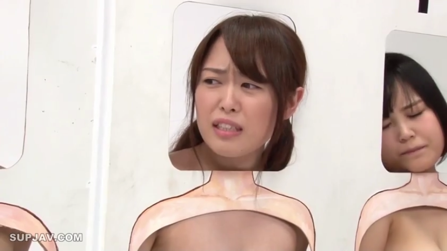 室内 · 脸部 · 站立 · 裸体