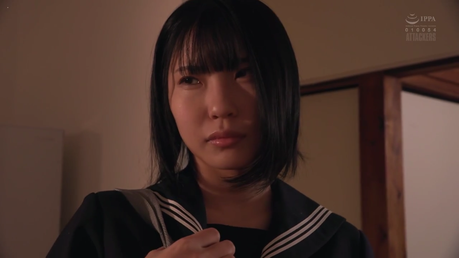 室内 · 交谈 · 严肃 · 脸部 · 站立 · 毛衣 · 电影剧照