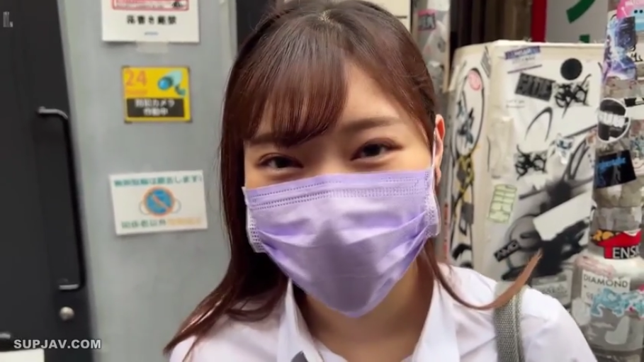 眼睛 · 温柔 · 白色衬衫 · 户外 · 紫色口罩