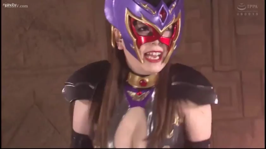 站立 · 半身 · 战队服 · 洞穴