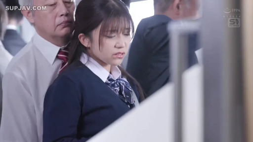 不适 · 领带 · 电车内 · 拥挤环境 · 女生面部特写