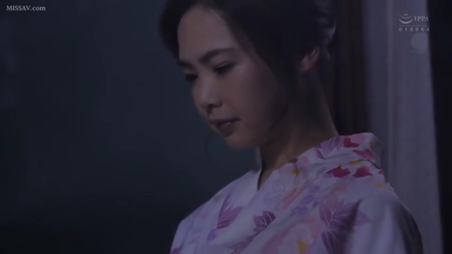 室内 · 沉思 · 忧郁 · 半身 · 和服 · 成年女性 · 侧身俯视