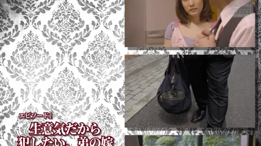 Street · 若有所思 · 粉紫色拼接连衣裙 · 旅行包 · 无 · 男子下半身行走特写