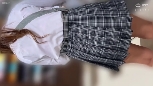 室内 · 弯腰 · JK制服 · 腰臀部