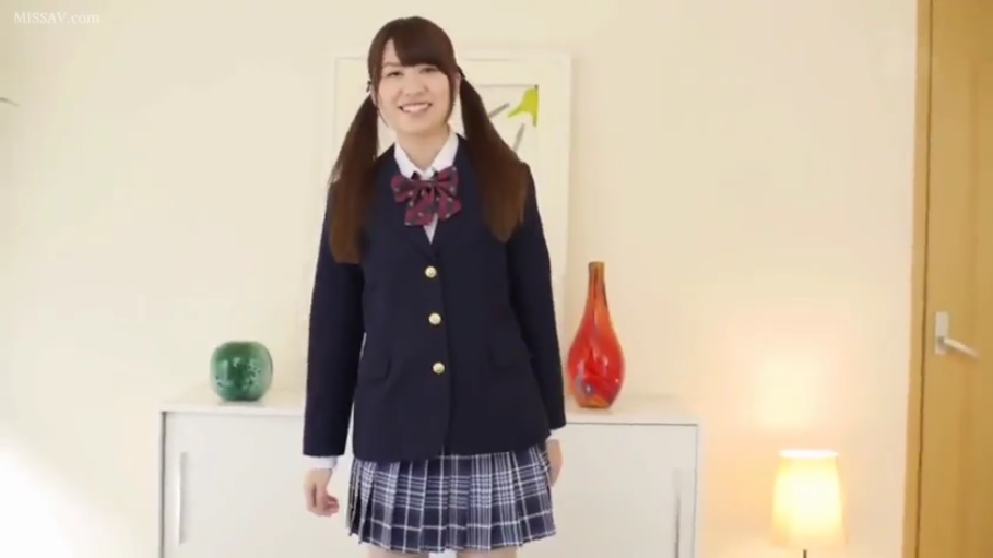 室内 · 微笑 · 西装外套 · 领结 · 头部特写