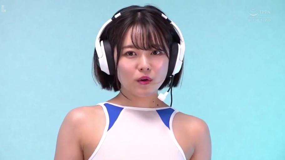脸部特写 · 注视 · 摄影棚 · 短发 · 正面 · 微张嘴 · 连体泳衣 · 电竞耳机
