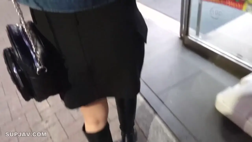 牛仔上衣 · 街头 · 下半身近景