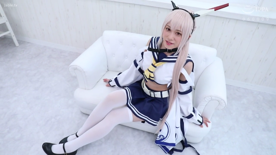 摄影棚 · 诱惑 · 全身特写 · 动漫制服 · 动漫发饰